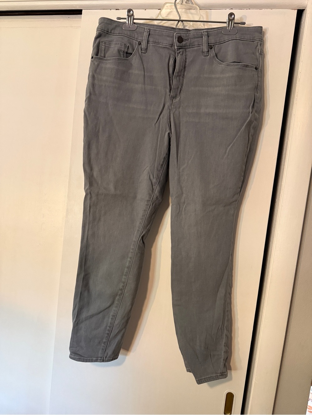 Universal Thread Women's Slim Gray Skinny Jeans